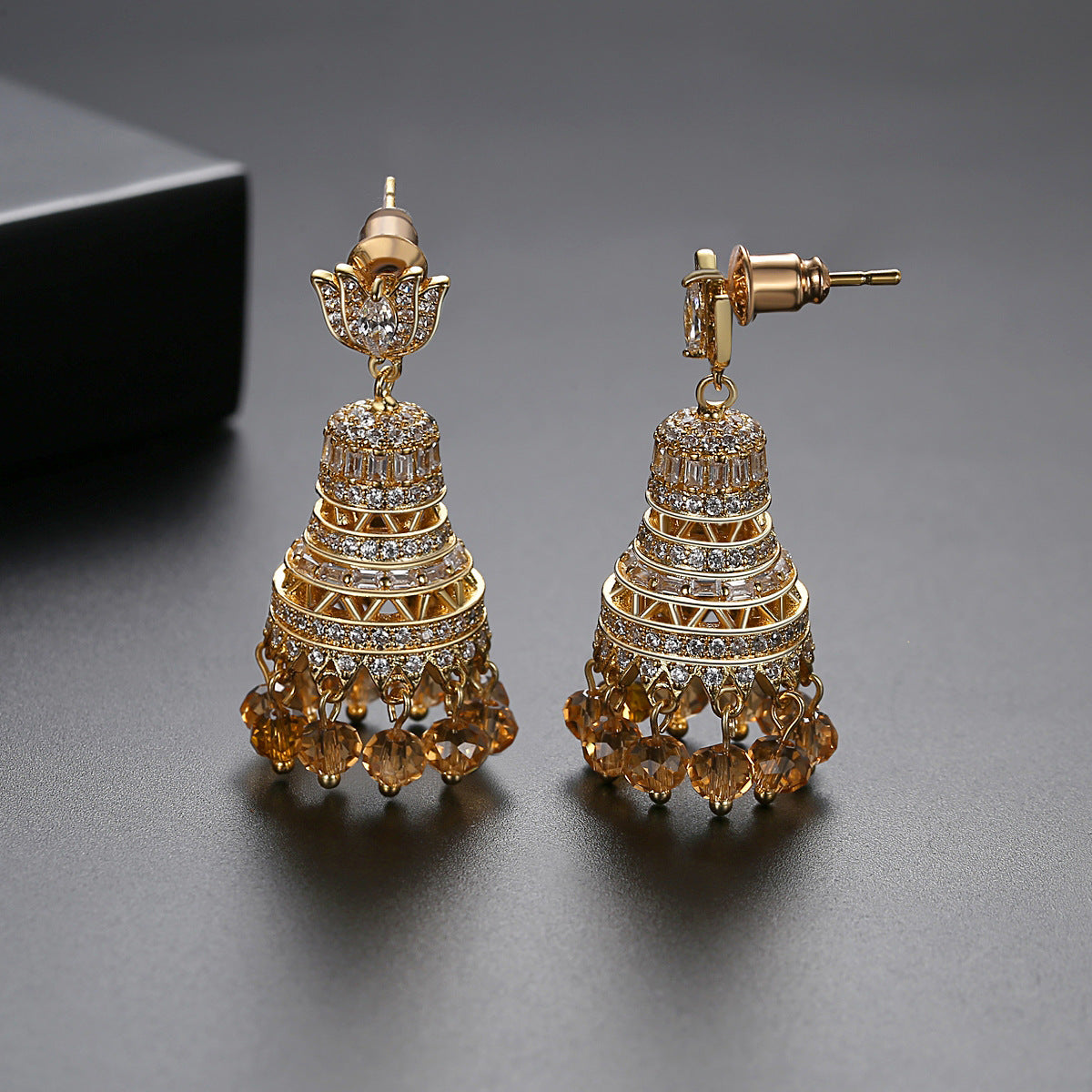 Temperament Ladies Banquet Ethnic Style Earrings